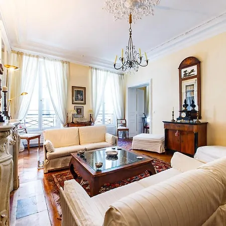 Two Bedroom St. Honoré Appartamento